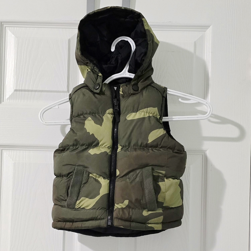 Joe Fresh Kids Toddlers Reversible Camo Hooded Puffer Vest Size 1 Yr